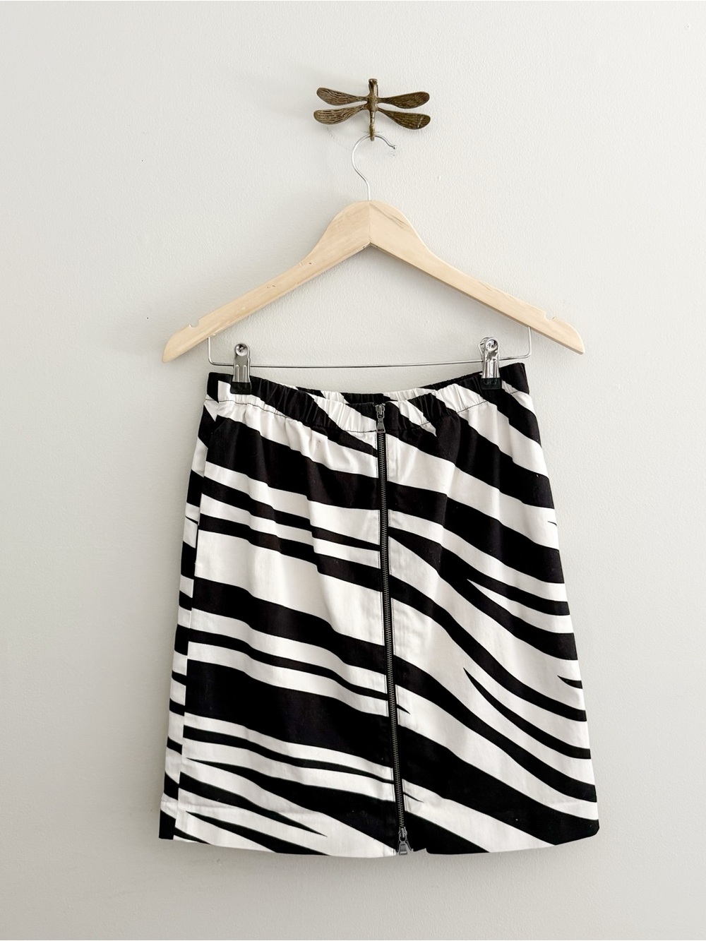 Club Monaco Black and Cream Zebra Print Zip-Front Knee Length Skirt size 4